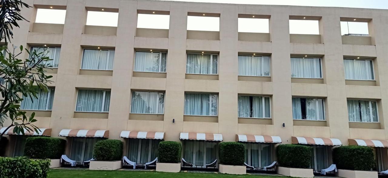 Hotel The Arindum Katni Exterior foto